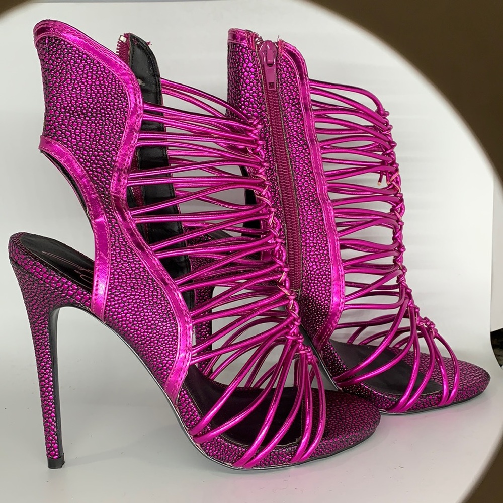 Sandals hot pink